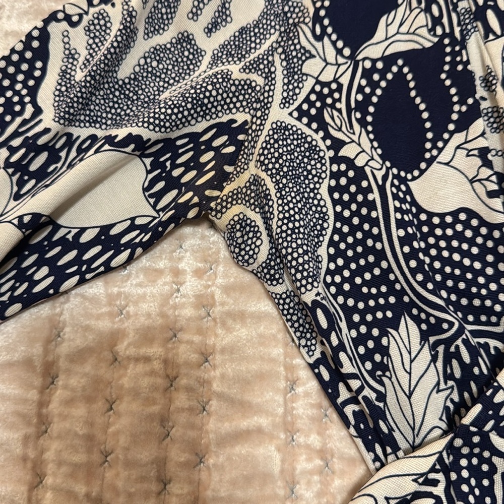 Dvf Size 8 Jersey Wrap Dress - image 3